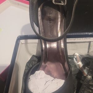 Tura Chanté Black Women's Heels